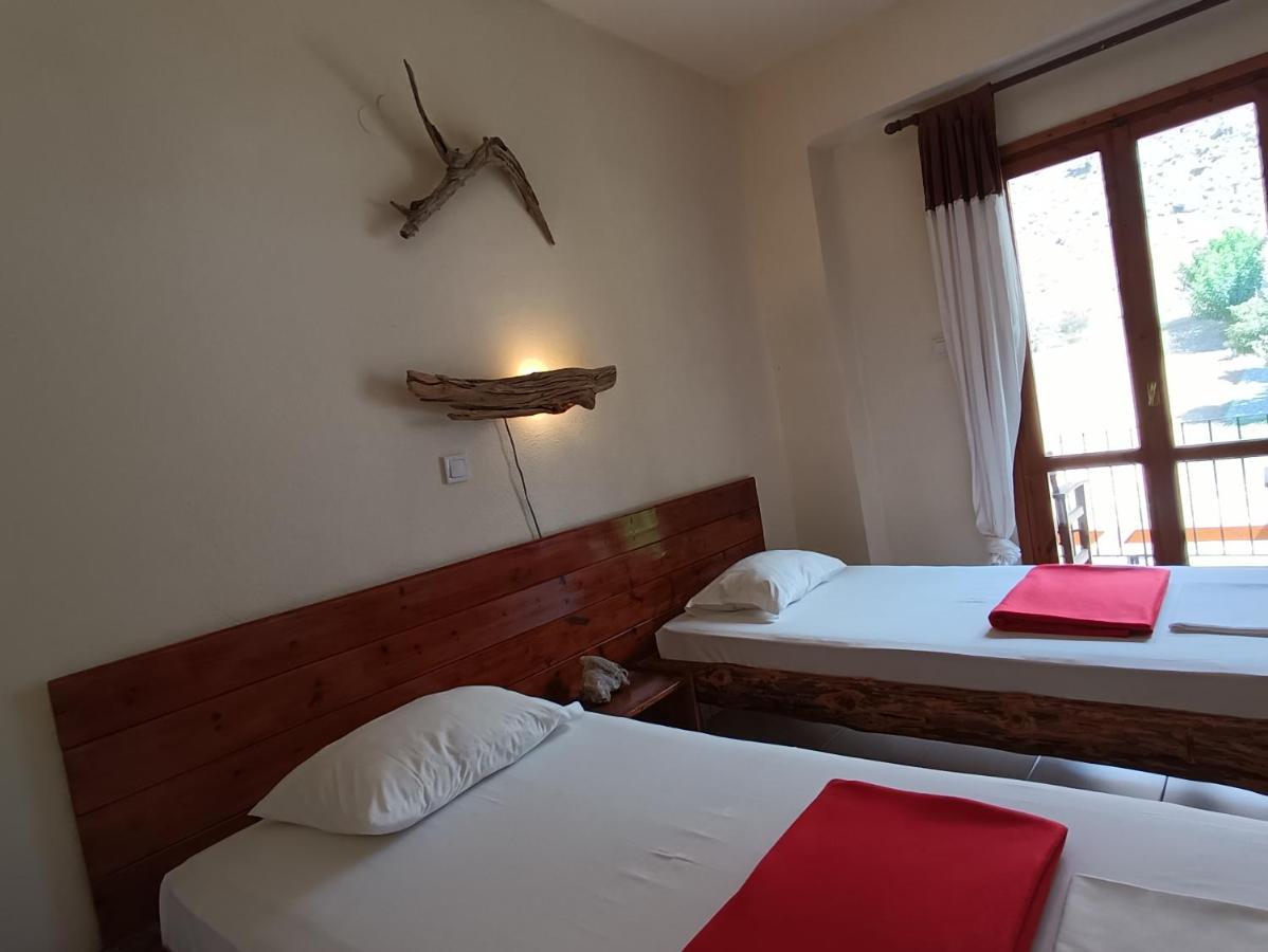 أجيا روميلي Pachnes Bed And Breakfast المظهر الخارجي الصورة